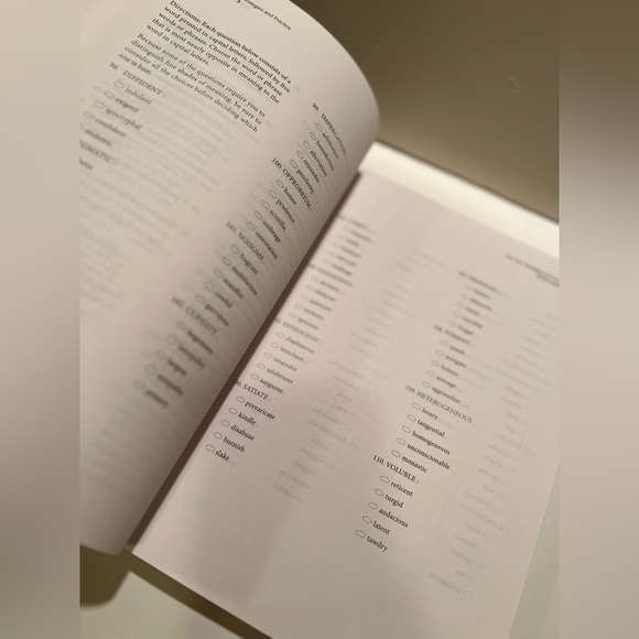 KAPLAN GRE PRACTICE BOOK. - Picture 5 of 8